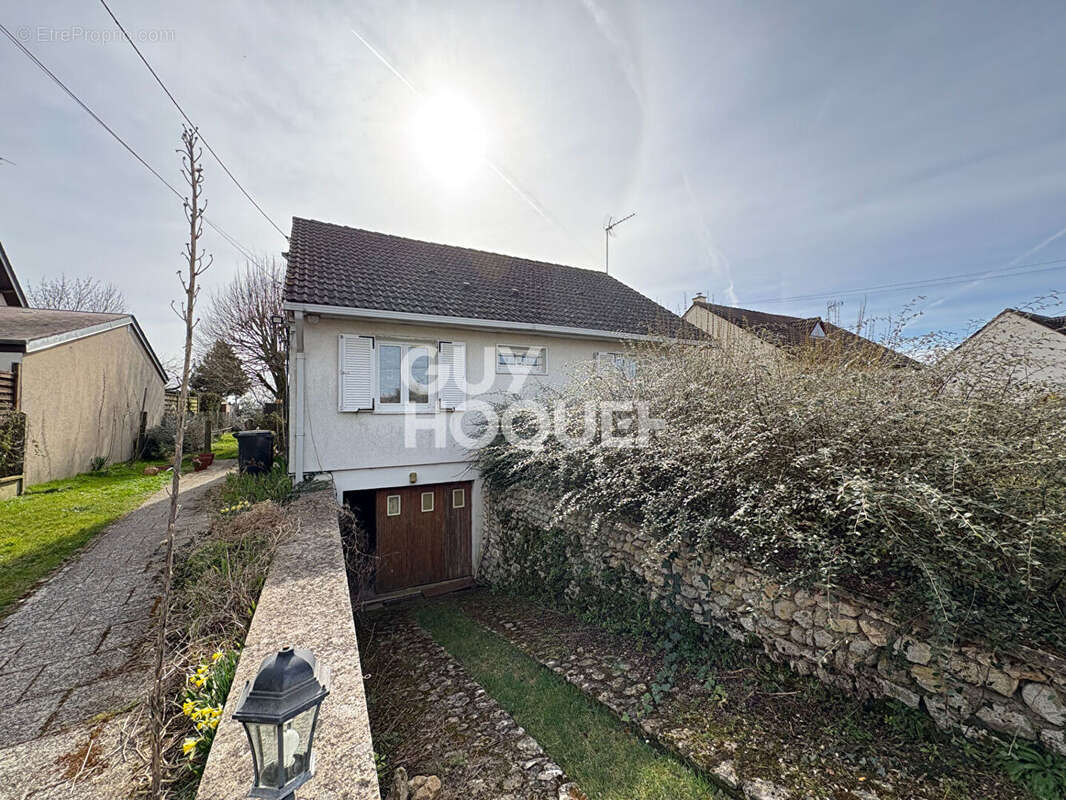 Maison à CONIE-MOLITARD