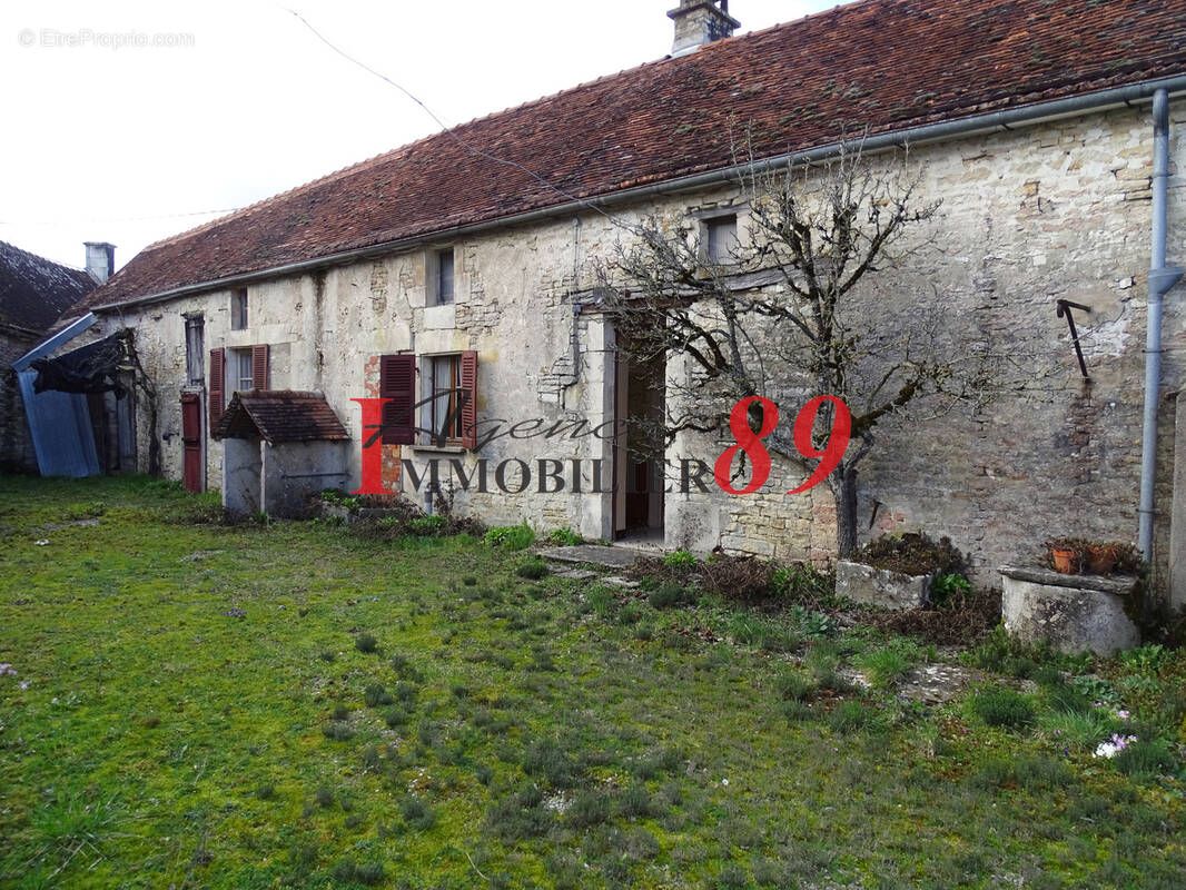 Maison à LES RICEYS