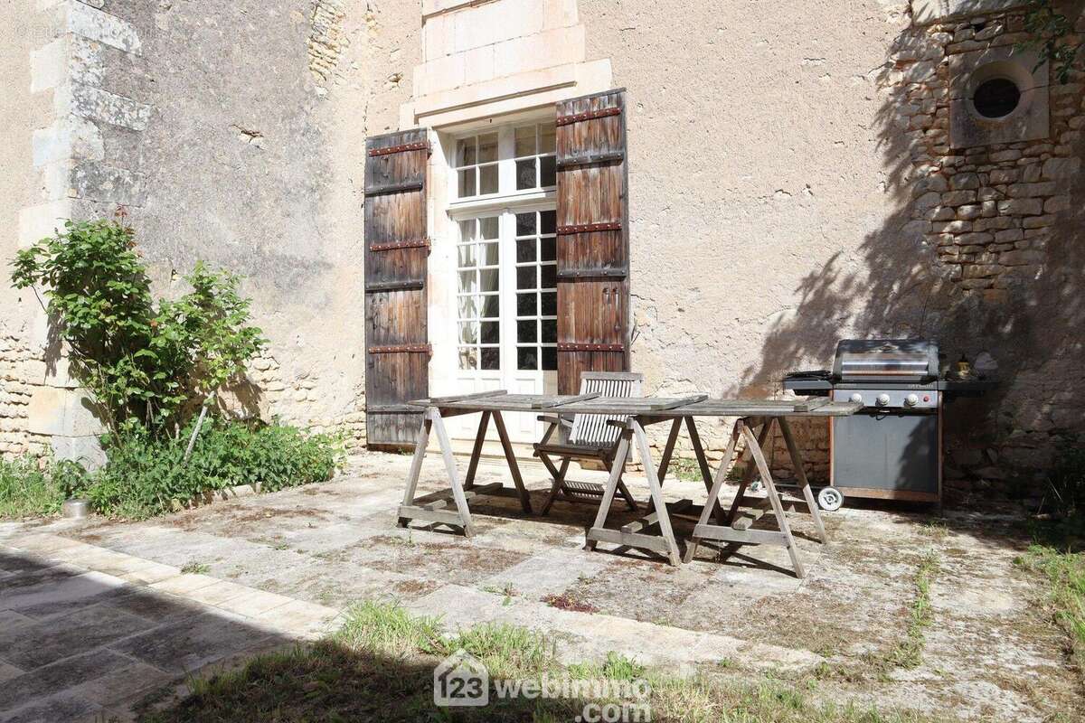 Avec accès à la terrasse. - Maison à VALDIVIENNE