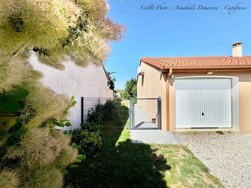 Maison plain-pied 4 chambres - jardin - garage - saint-bonnet-près-riom (63200) - photo 20
