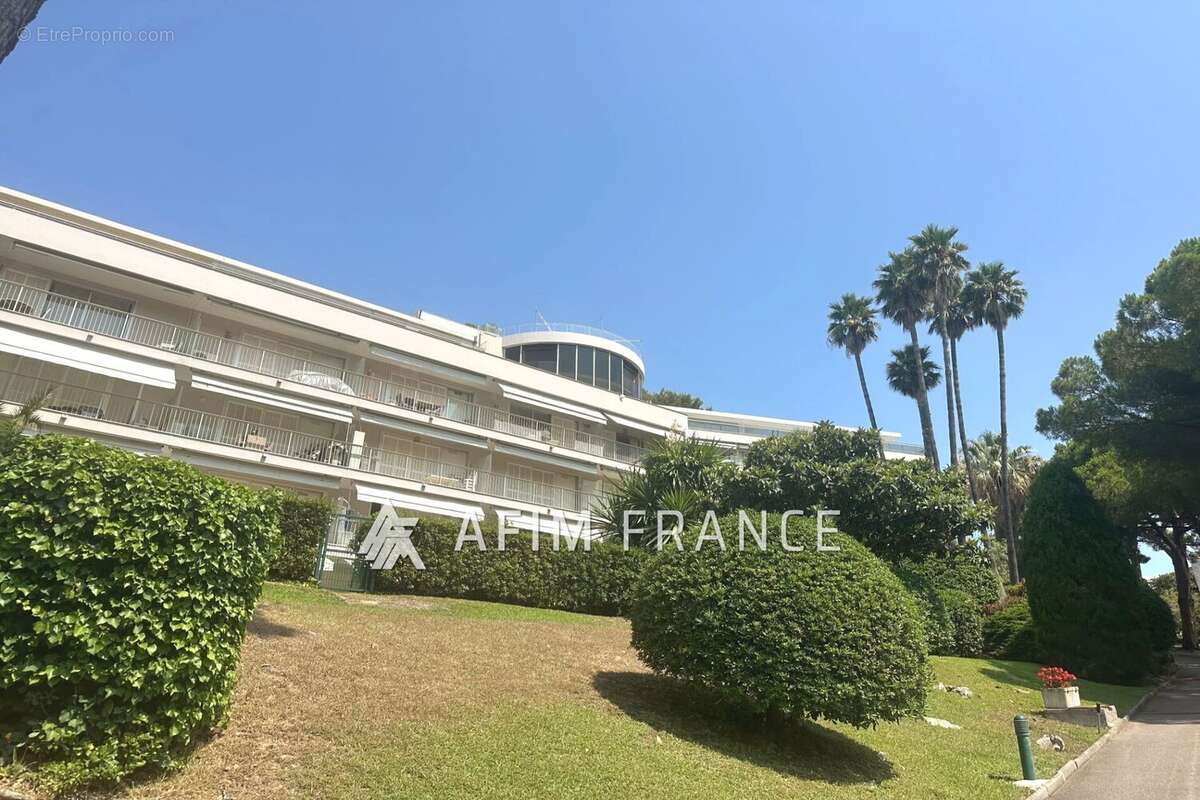 Appartement à ROQUEBRUNE-CAP-MARTIN