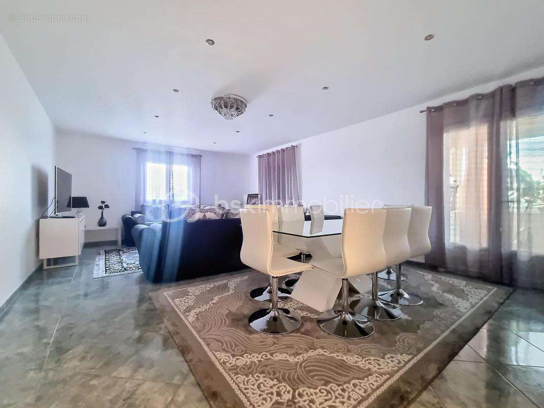 Appartement à ORGUEIL