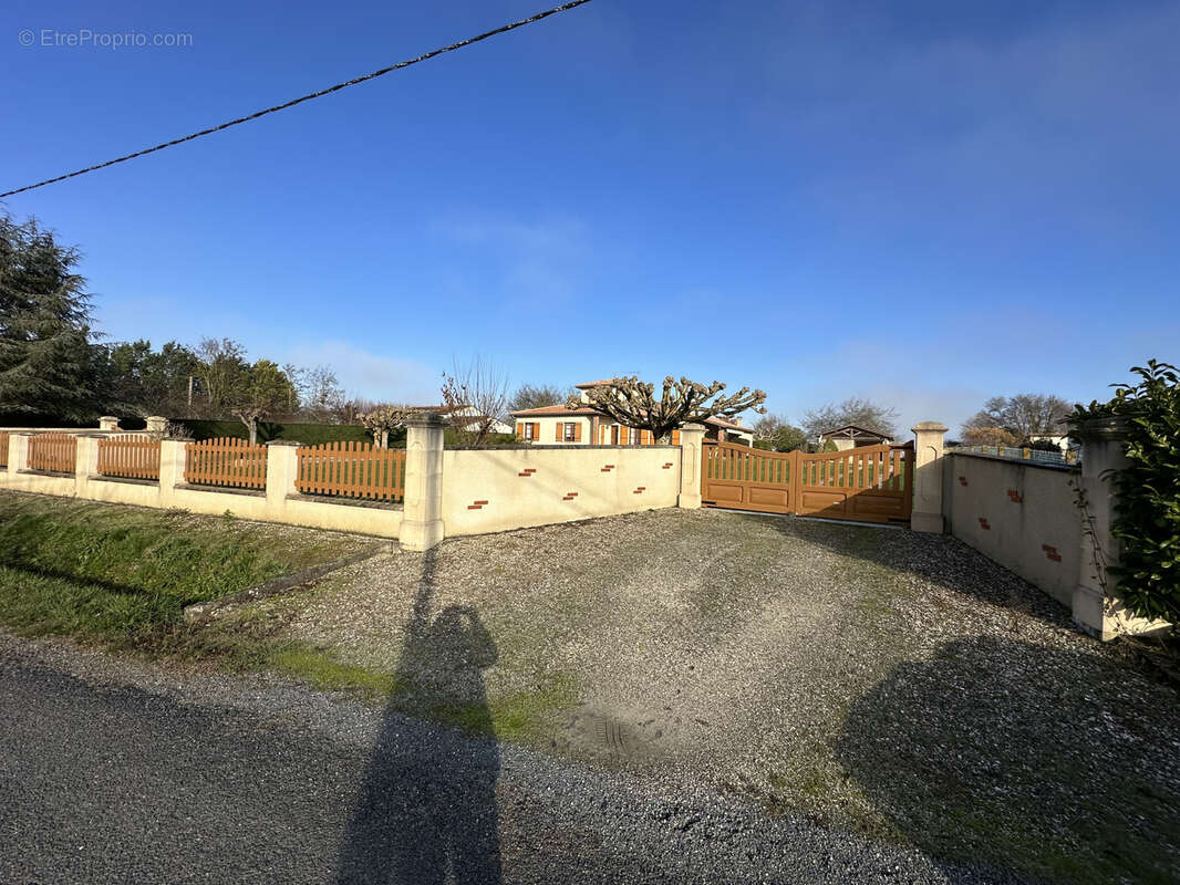 Maison à SAINT-PIERRE-SUR-DROPT
