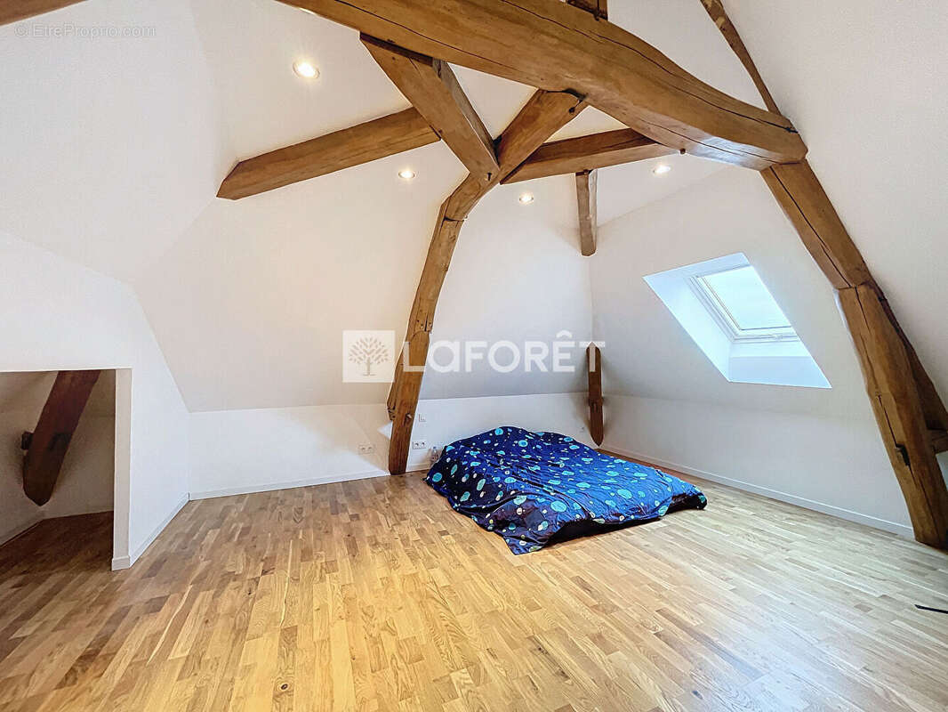 Appartement à MENNECY