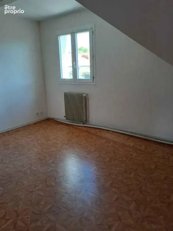 Maison mitoyenne 4 pièces - 93 m² avec jardin de 195 m² à saint clément - photo 3