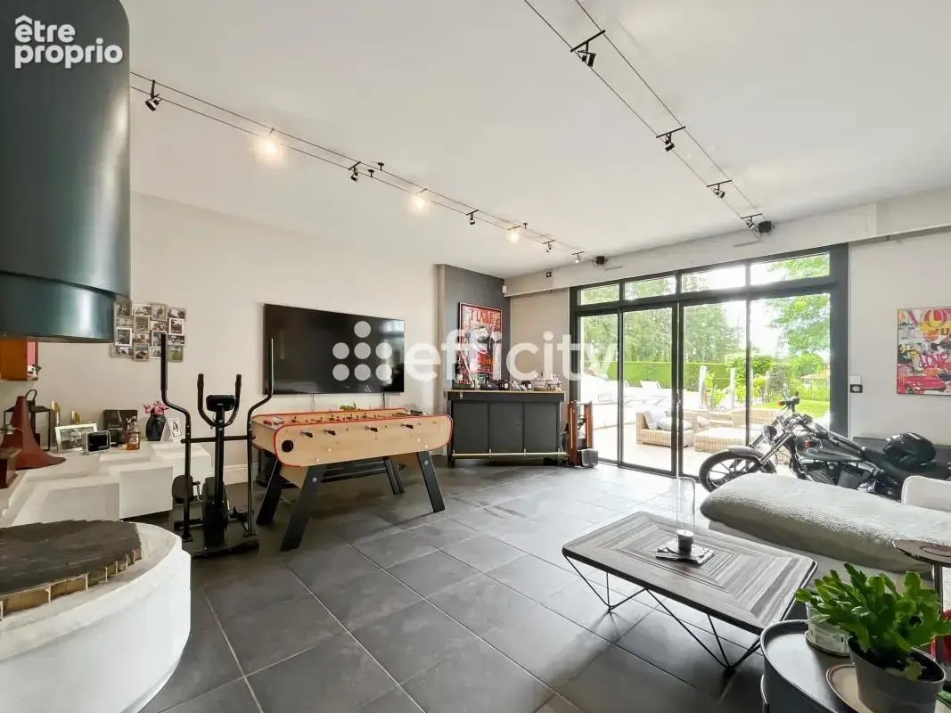 Maison 9 pièces 205 m² à vendre à Puy-Guillaume (63290) - photo 3