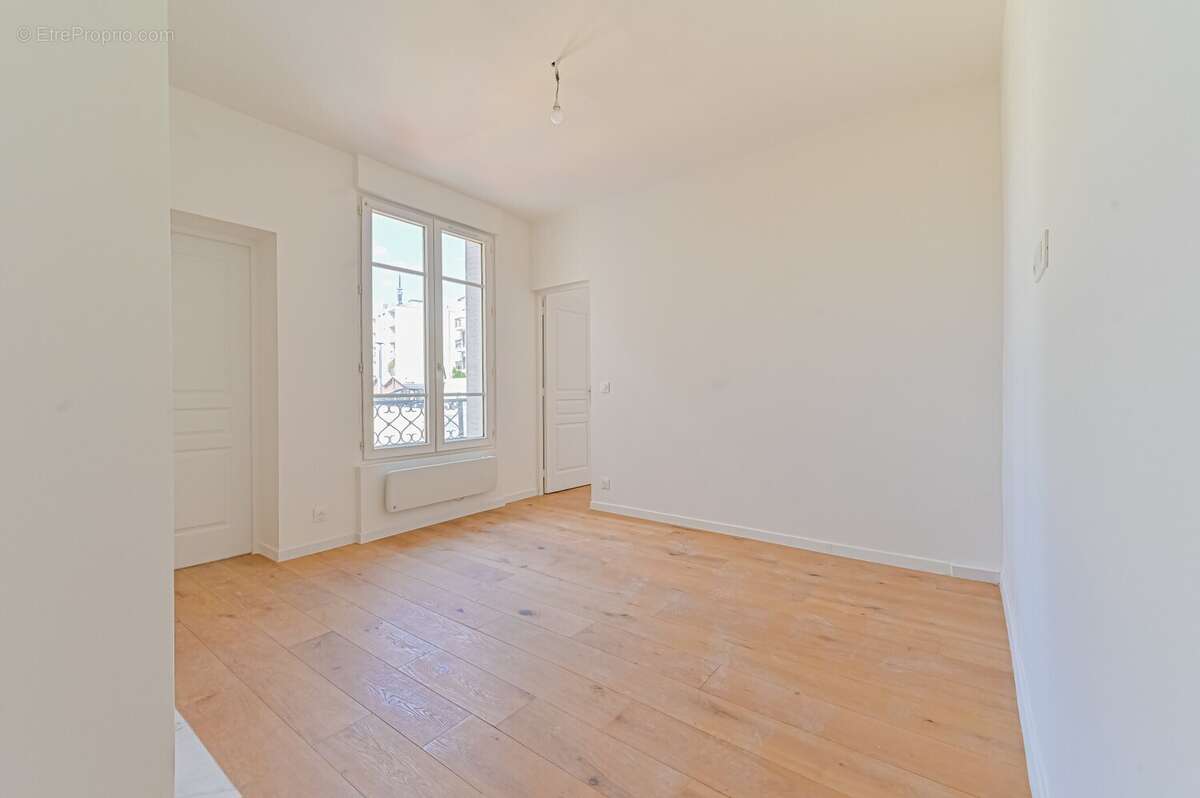 VIS_4455 - Appartement à LES LILAS