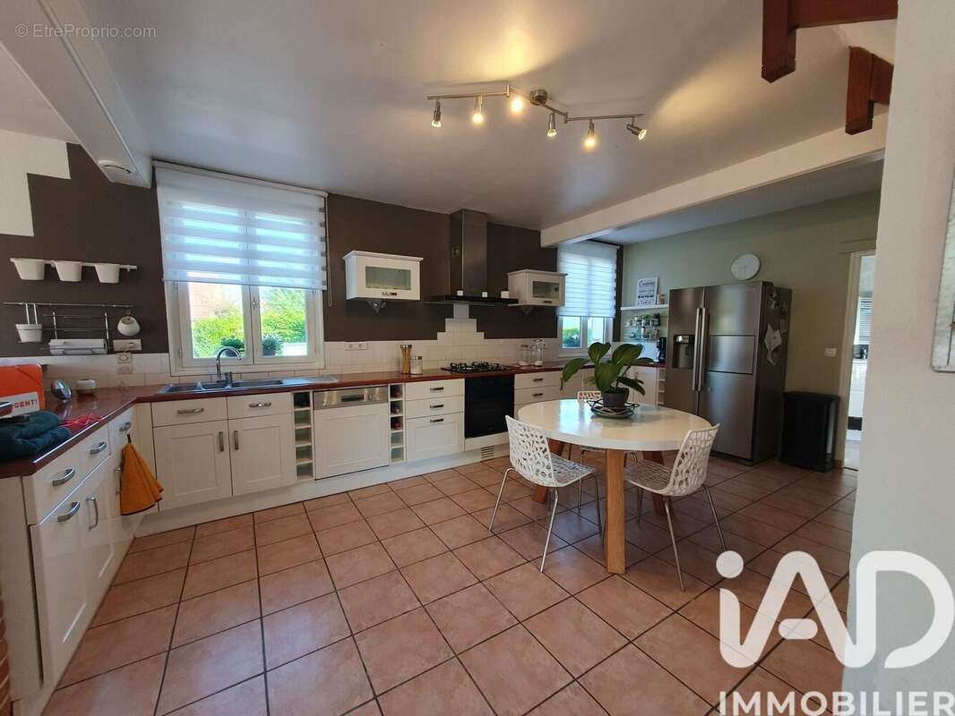 Maison 133 m² à Rainneville  - photo 4
