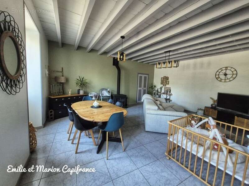 Maison à MAUZE-SUR-LE-MIGNON
