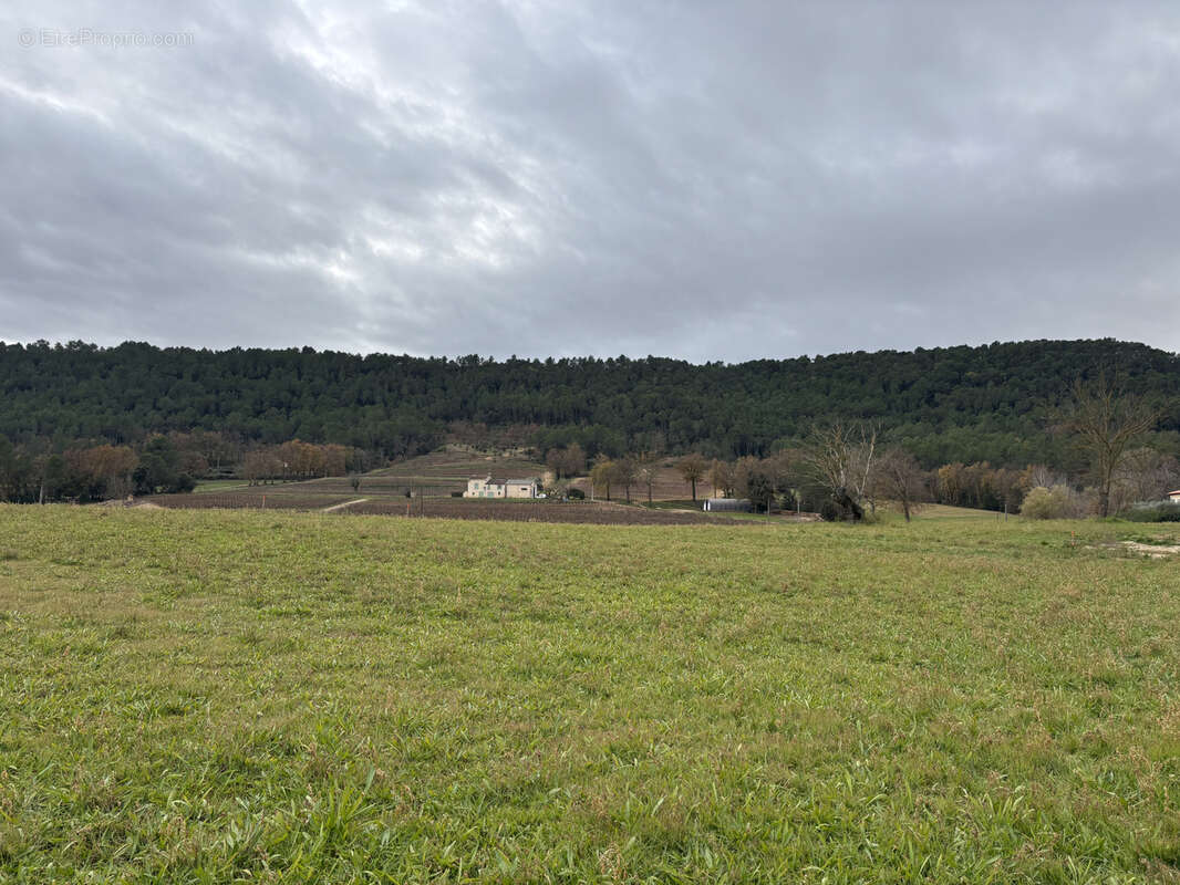 Terrain à SALERNES