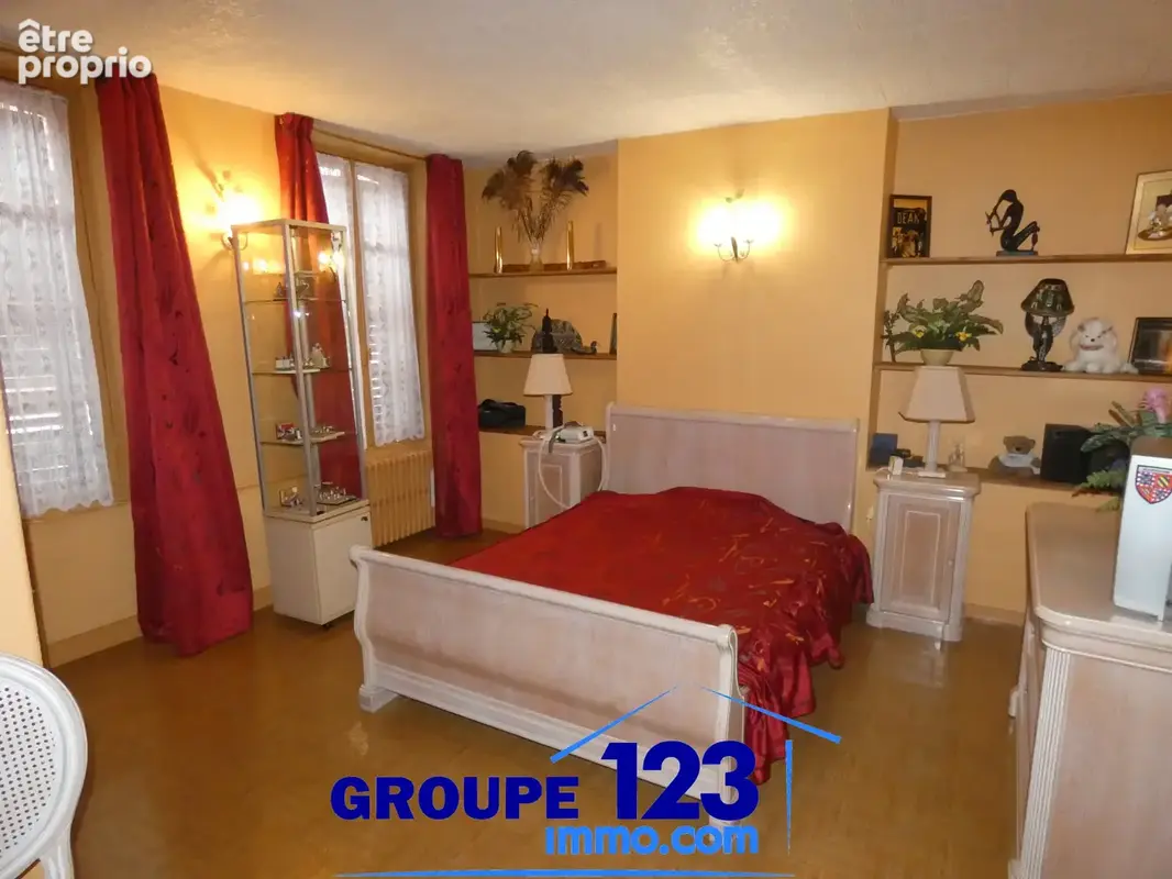 Maison et local commercial - photo 7