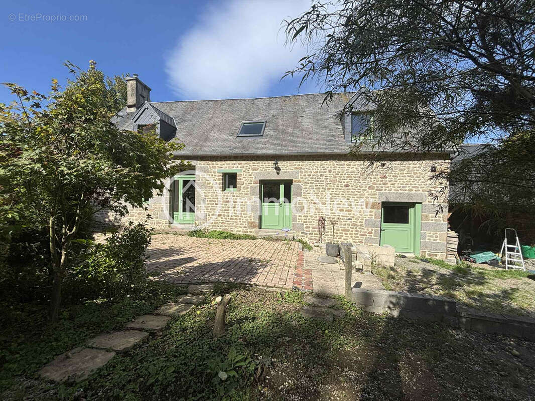 Maison à SOURDEVAL