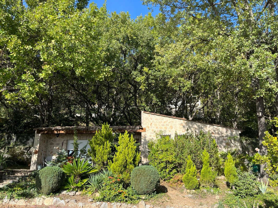 Maison à SAINT-JEANNET