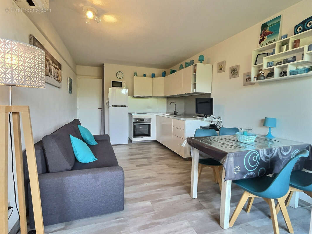 Appartement à LA LONDE-LES-MAURES