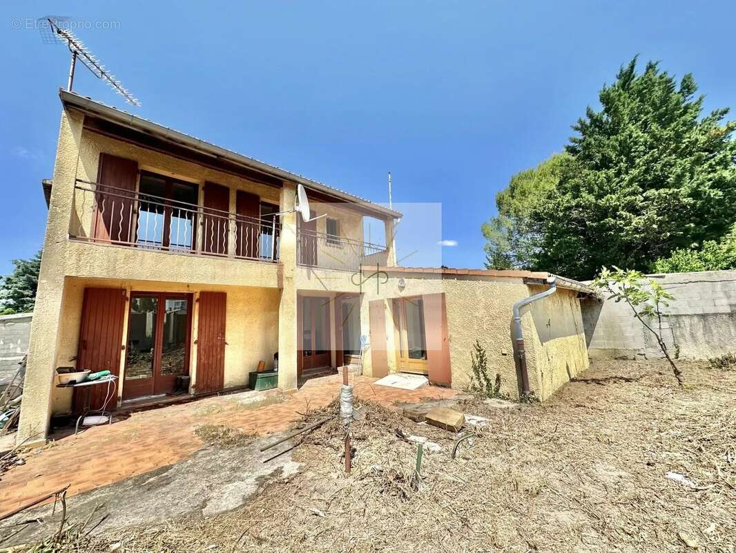 Maison à MONTELIMAR