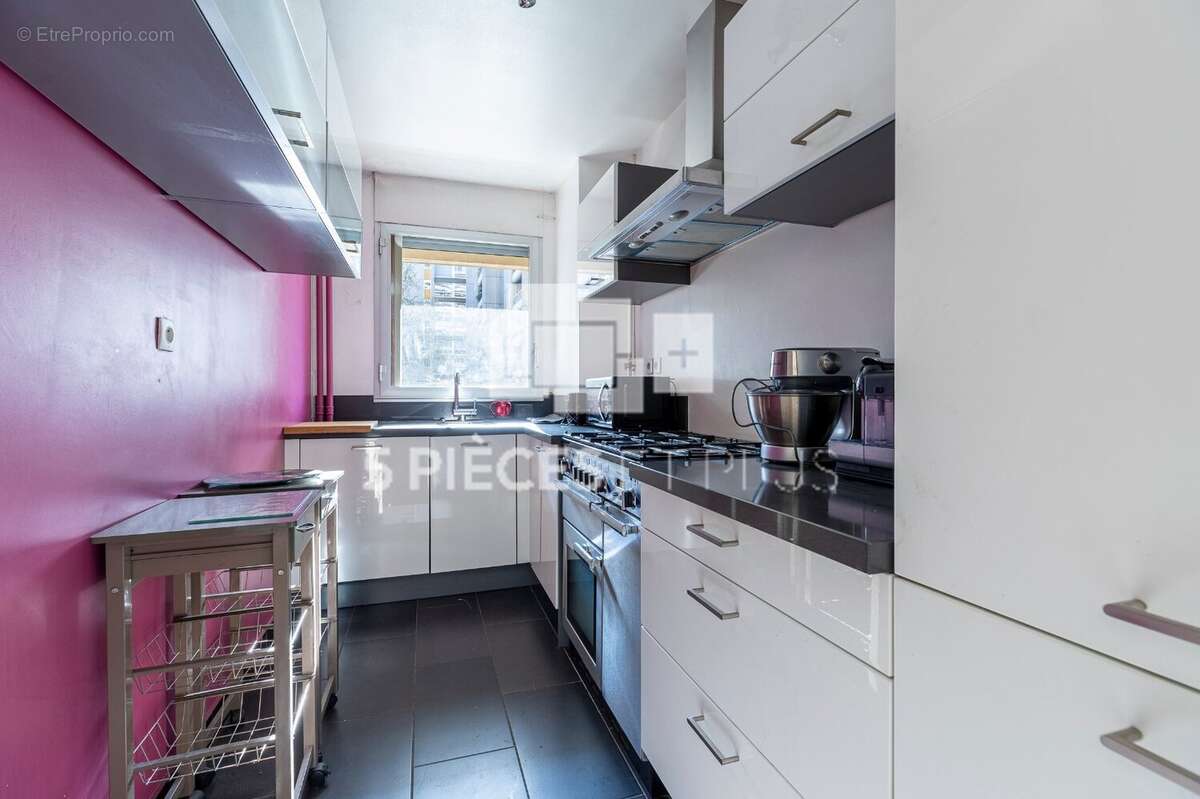 Appartement à PARIS-19E