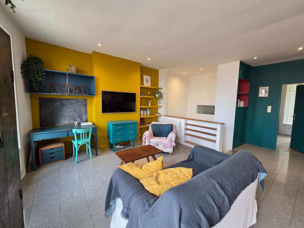 Appartement à MARSEILLE-2E