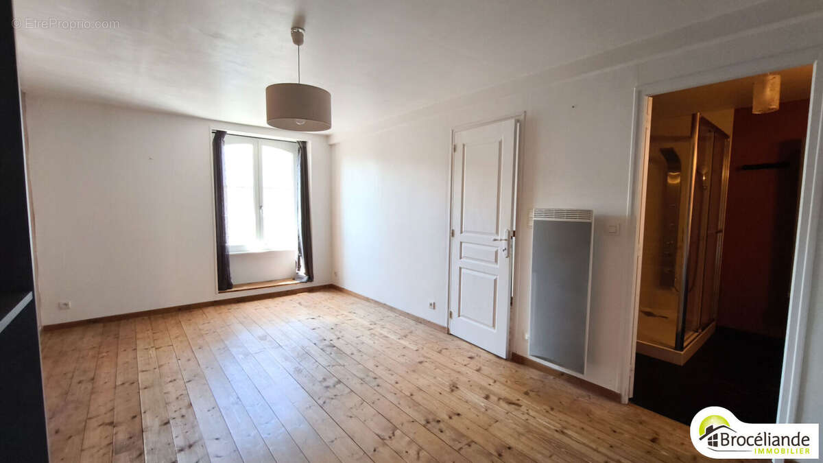 Maison de bourg en plein centre - photo 4