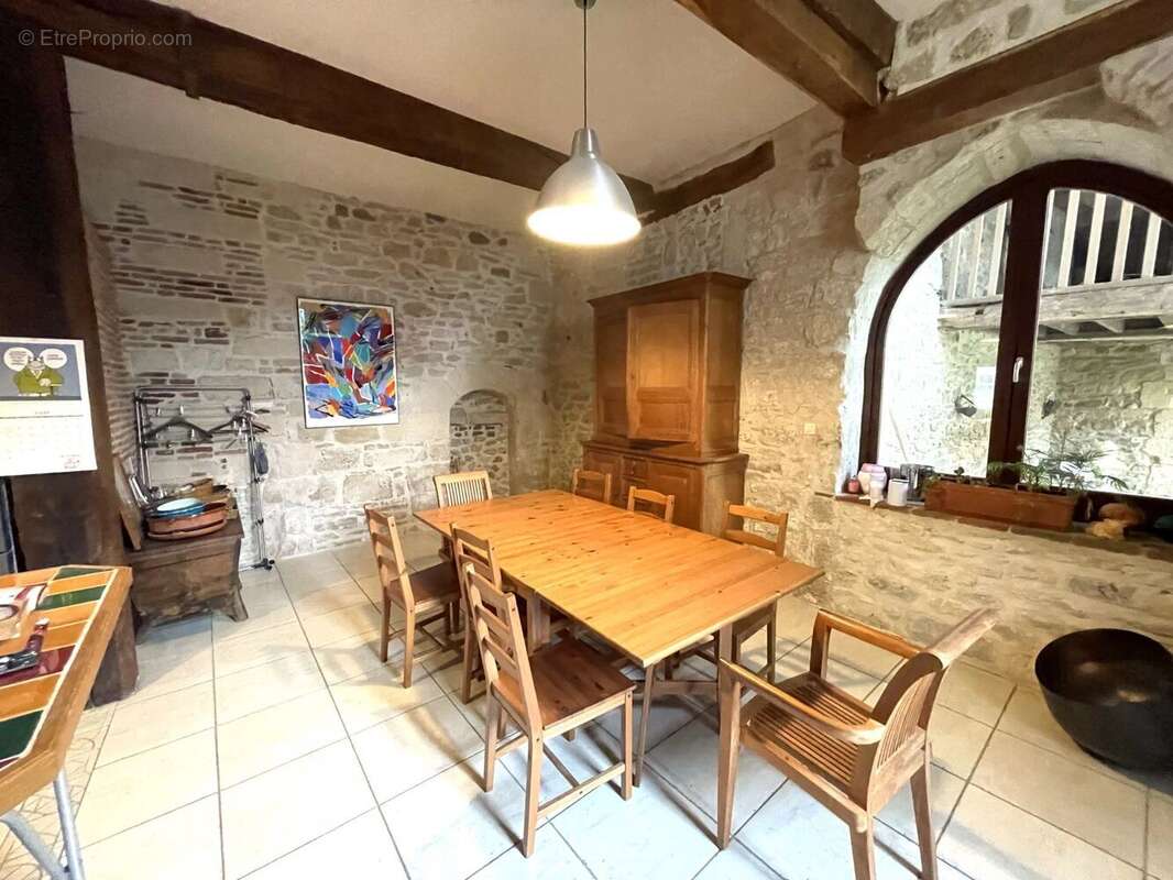 Maison à BRUYERES-ET-MONTBERAULT