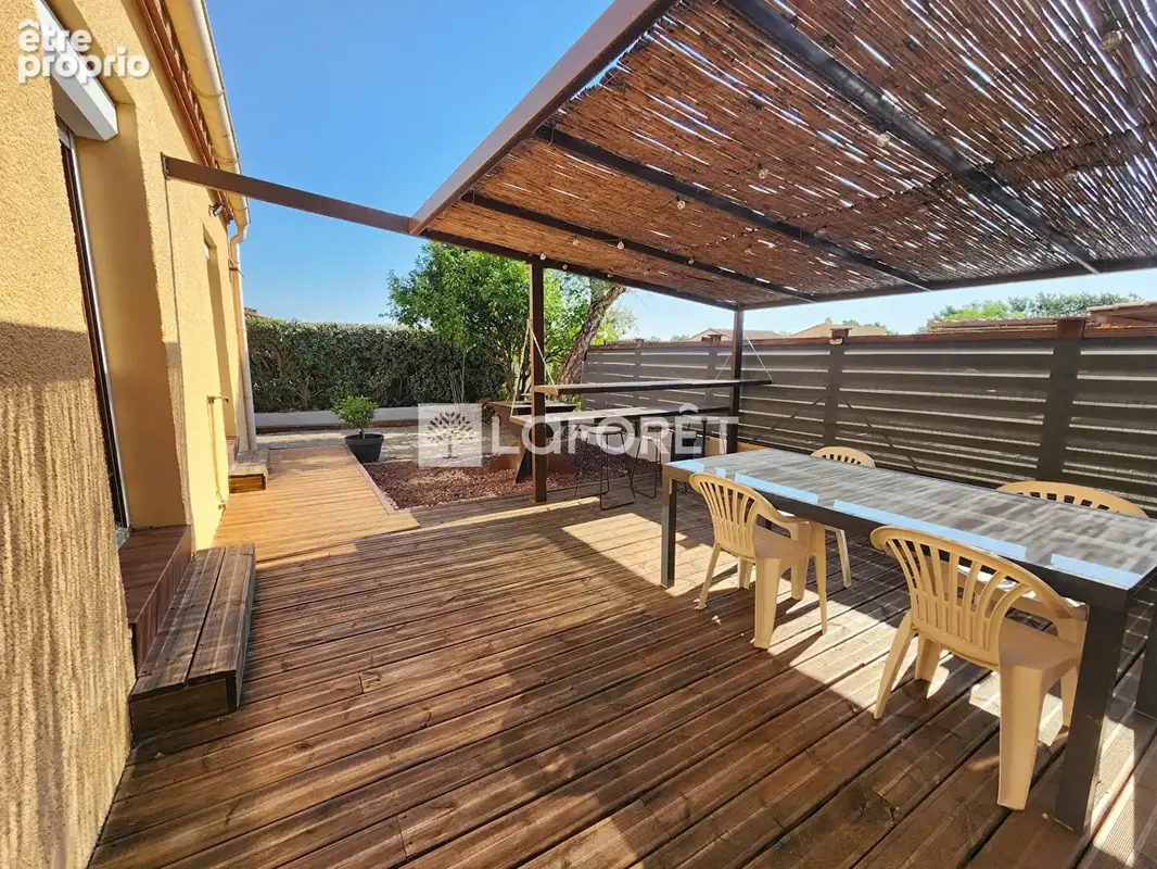 Maison 3 faces avec terrasse, garage et vue dégagée ! - photo 11
