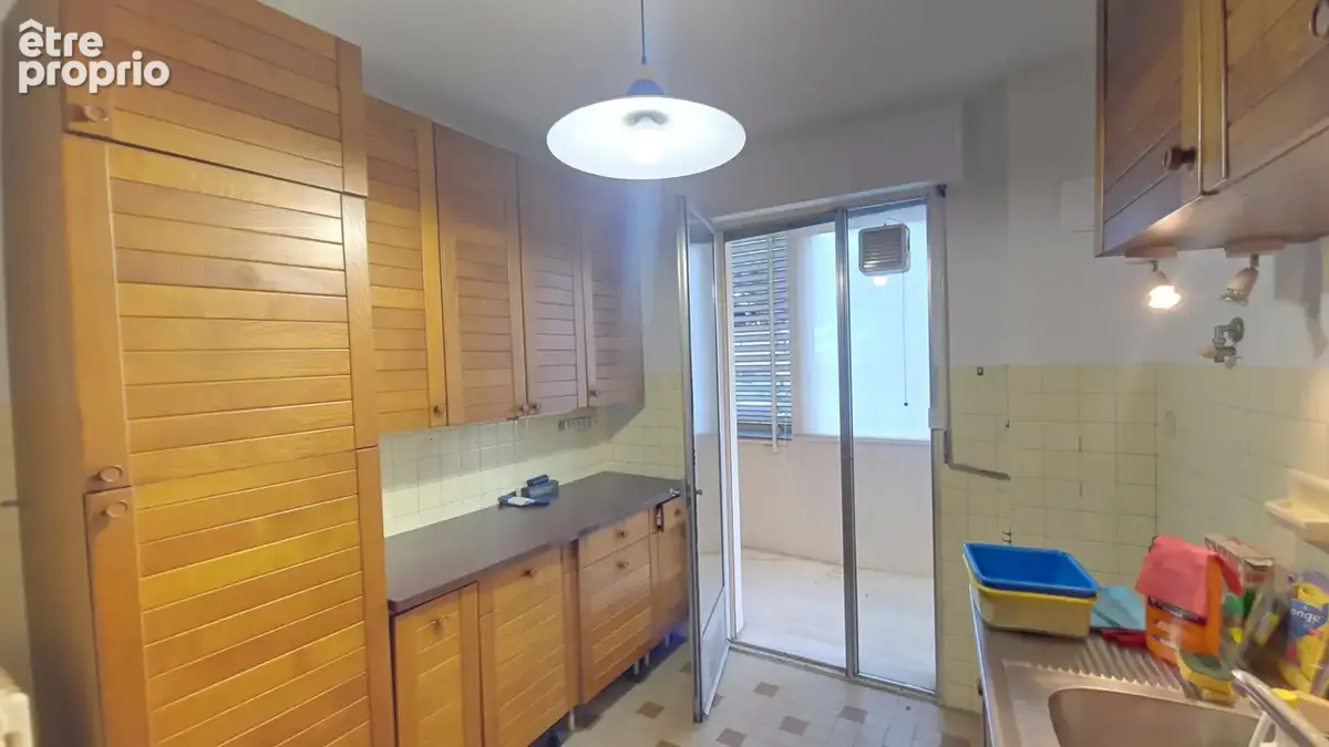 LE CANNET à vendre 4/5 pièces de 137 m2 avec 47 m2 de terrasse au calme, parking privatif et cave - photo 8