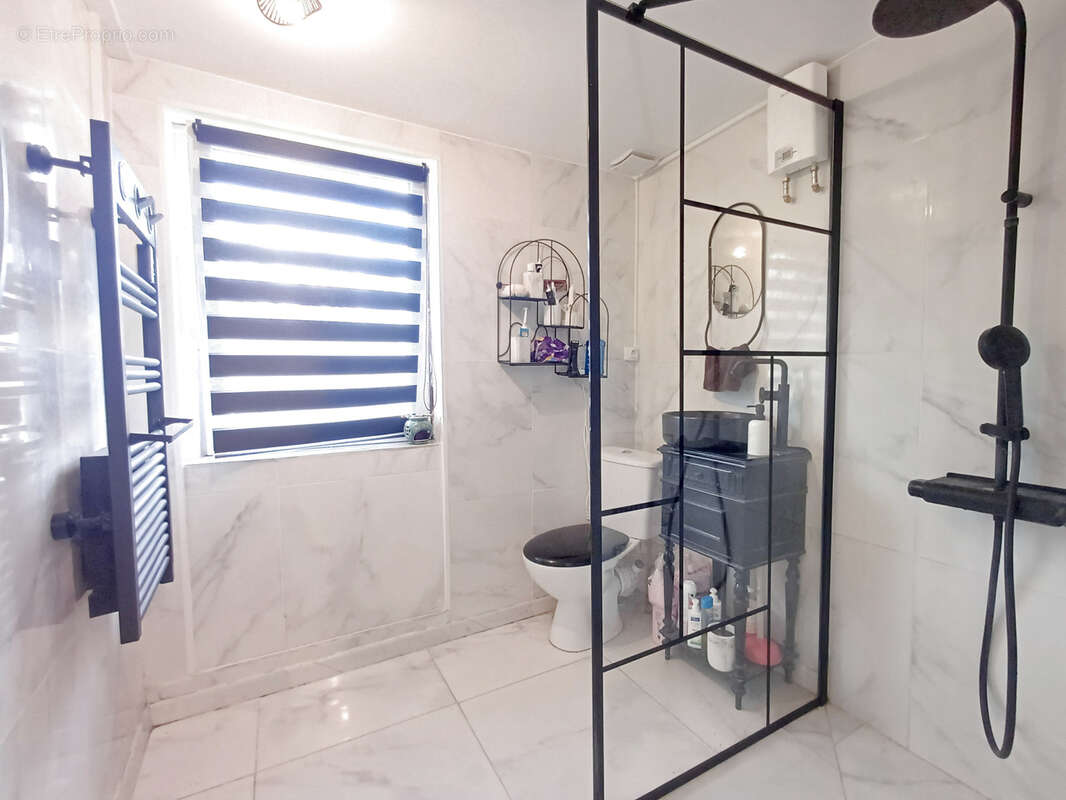 Maison à BAIGNES-SAINTE-RADEGONDE