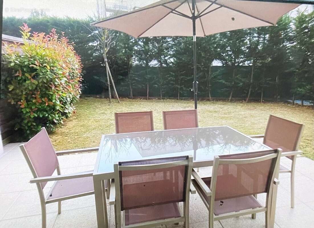 Appartement à SAINTE-GENEVIEVE-DES-BOIS