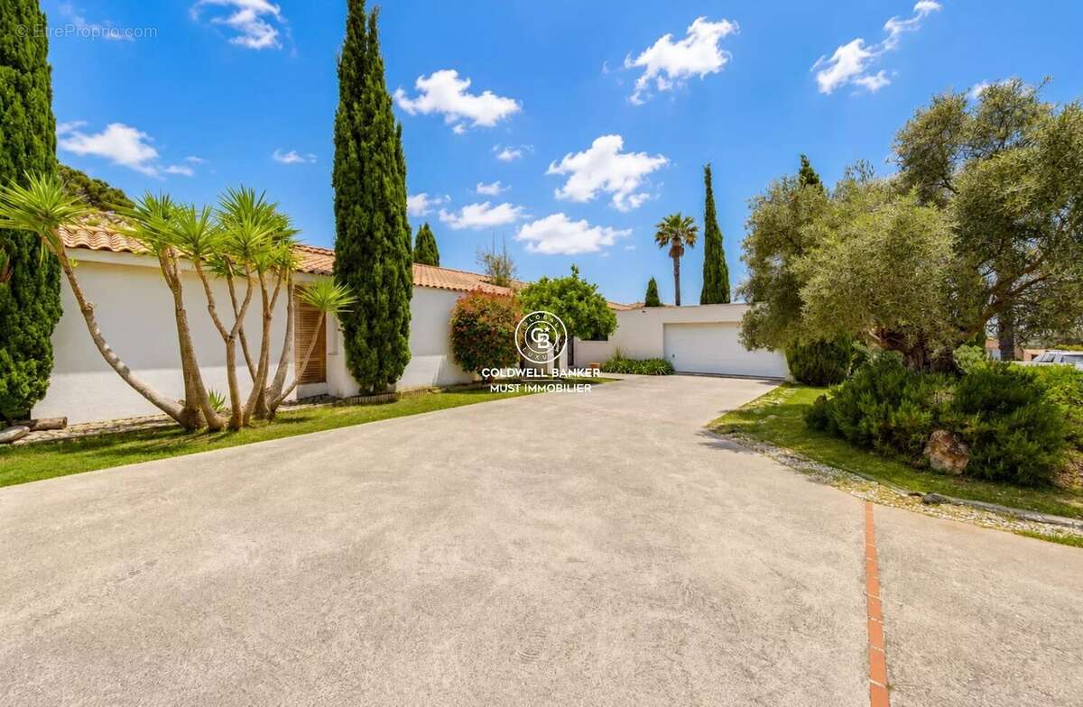 Plain pied 1600m² de parcelle - photo 4