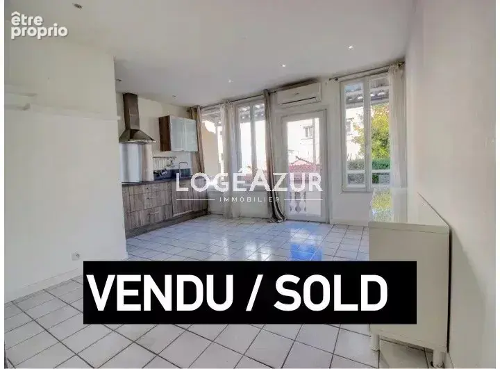 Appartement à VALLAURIS