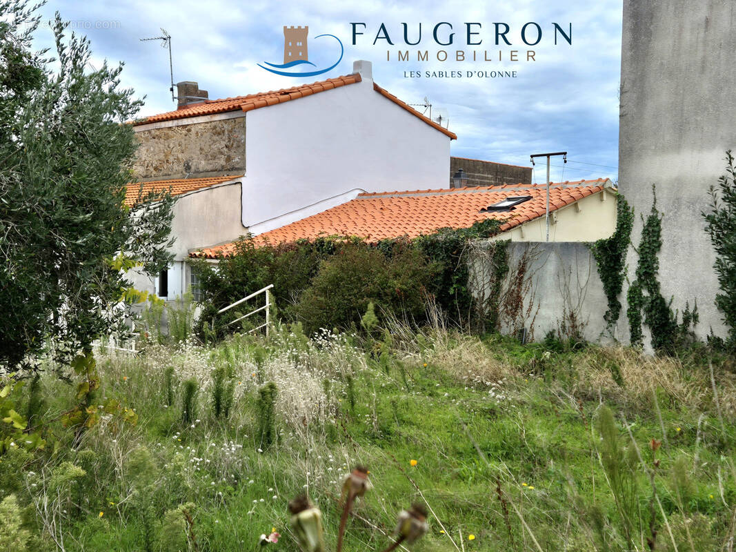 Terrain à LES SABLES-D&#039;OLONNE