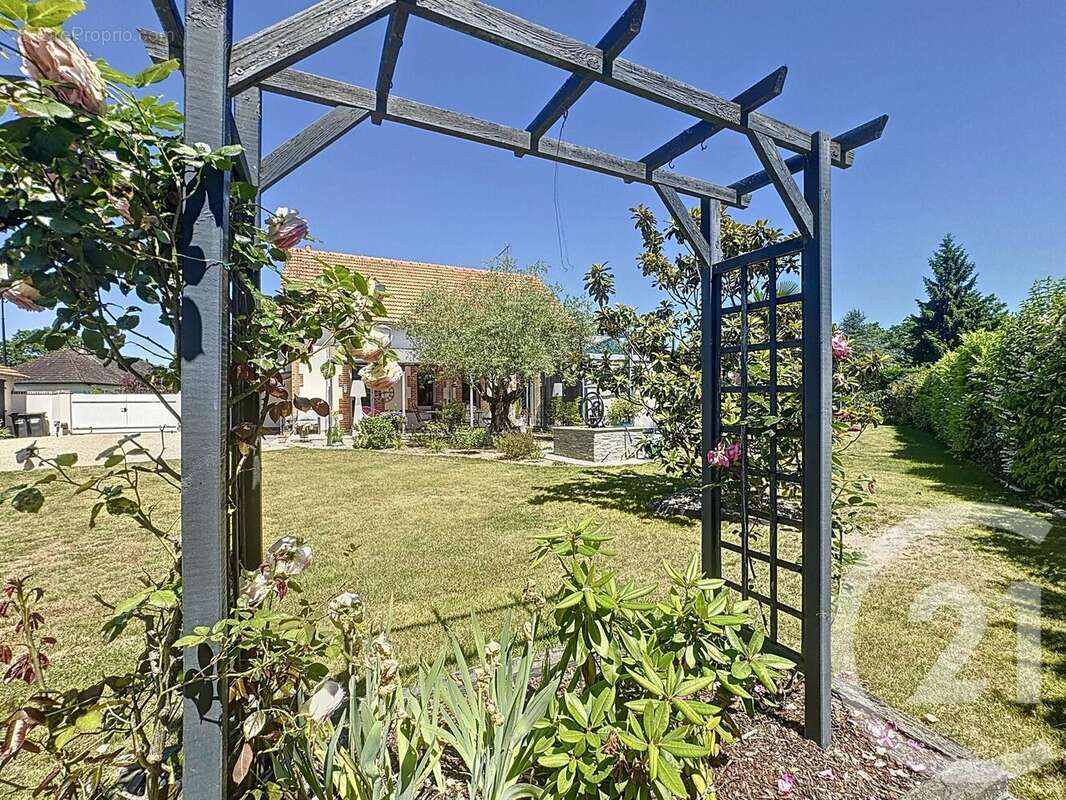 Maison à MENESTREAU-EN-VILLETTE