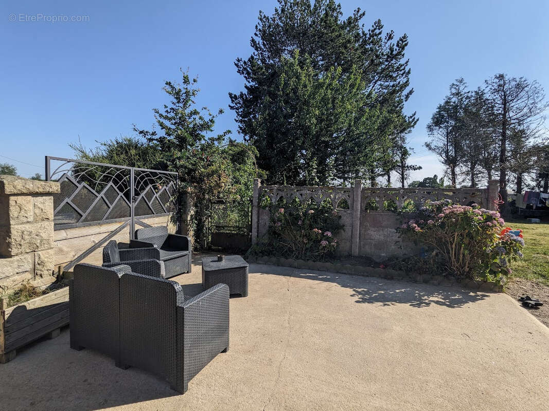 À vendre : Maison de caractère en pierre à la campagne - photo 4
