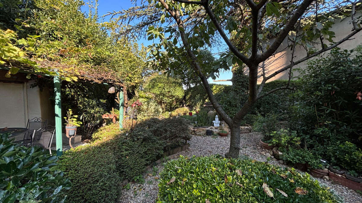 Maison à CURIS-AU-MONT-D'OR