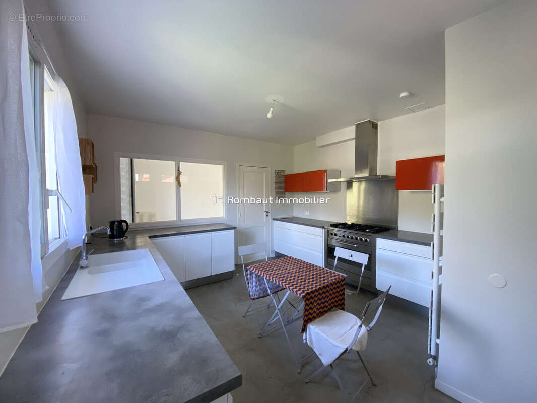 Maison à LA CELLE-SAINT-CLOUD