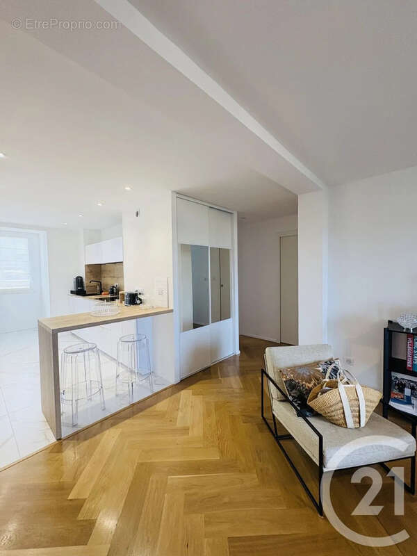 Appartement à CORTE