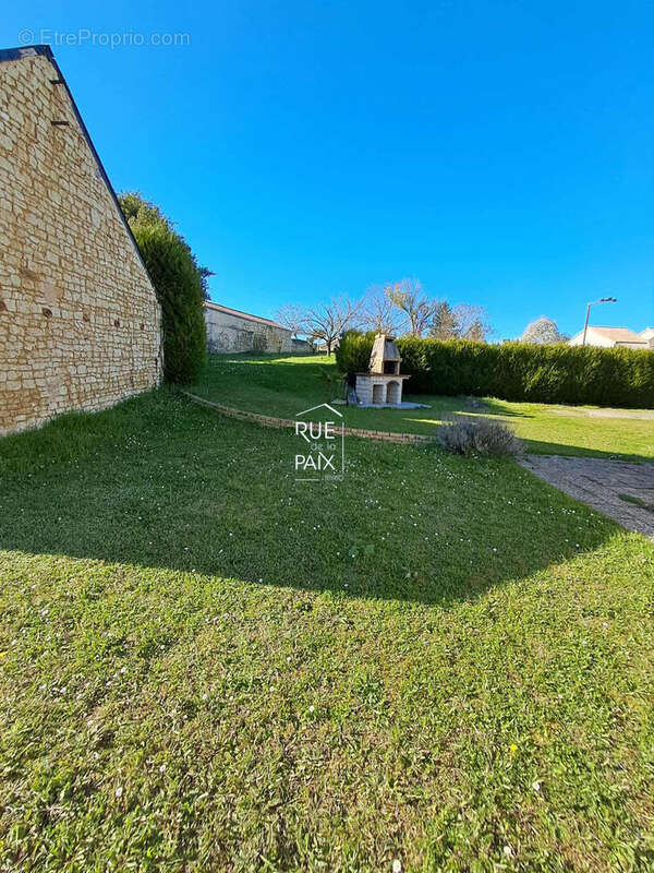 Maison sur sous sol , secteur prisé de Naintré 191.90 m2 - photo 17