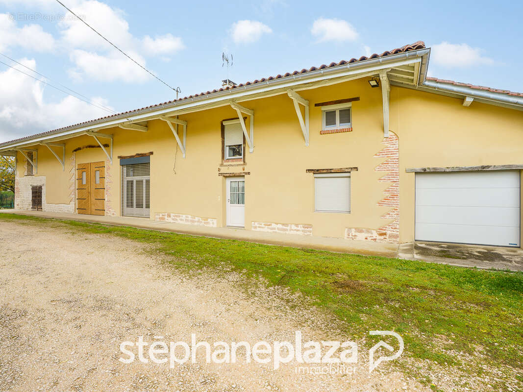 Maison à SAINT-CYR-SUR-MENTHON