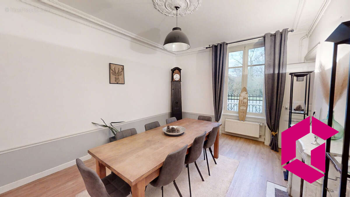 Maison à NERONDE-SUR-DORE