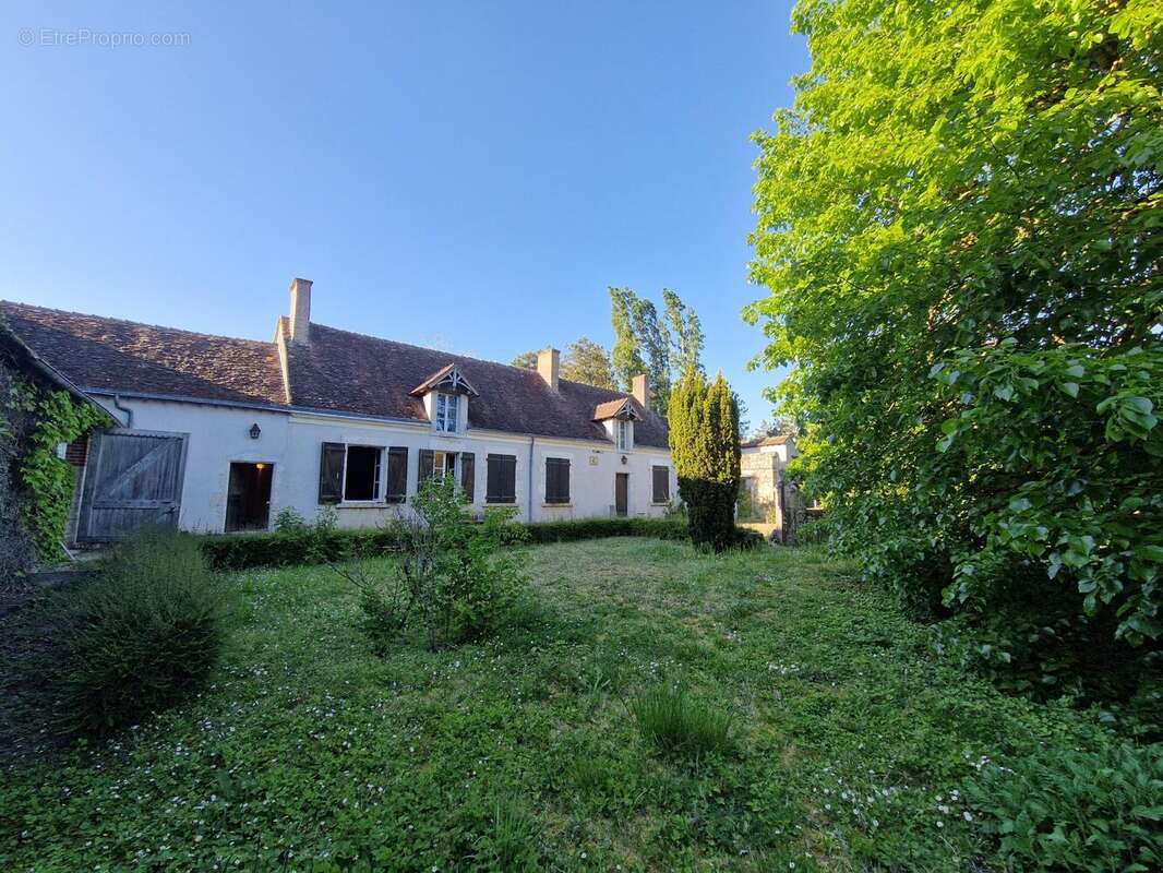 Maison 218 m² à Mont-Pres-Chambord  - photo 2