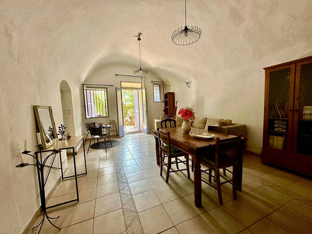 Appartement à MALAUSSENE