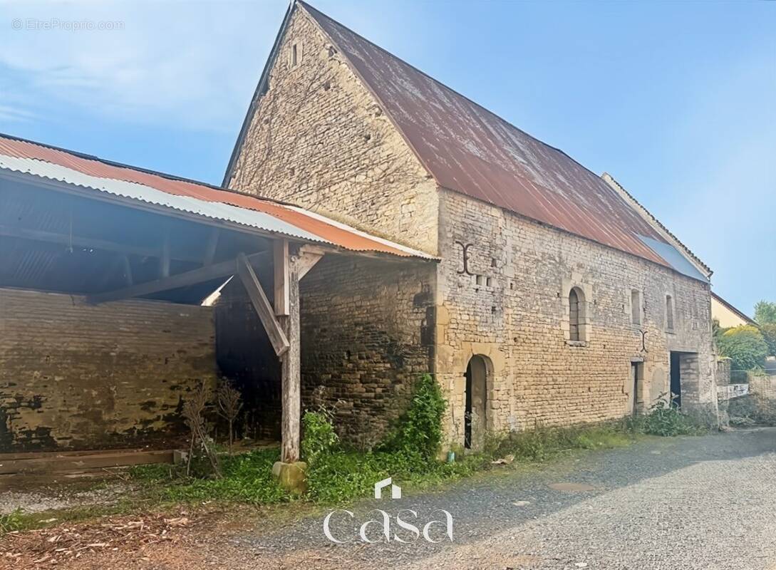 Maison à LE FRESNE-CAMILLY