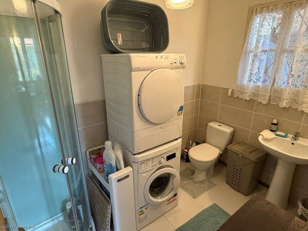 Maison de Caractère avec 5 Chambres Avec Terrain, 6 Minutes d'Aunac-Sur-Charente - photo 13