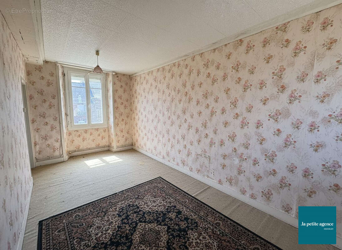 Maison à CLECY