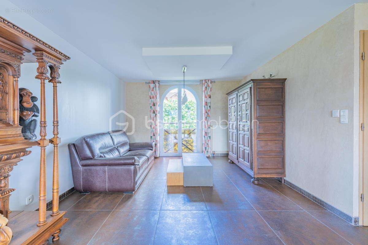 Appartement à POISY