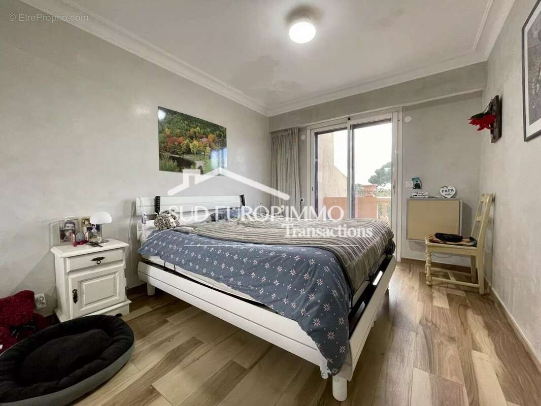 Maison à SAINT-LAURENT-DU-VAR