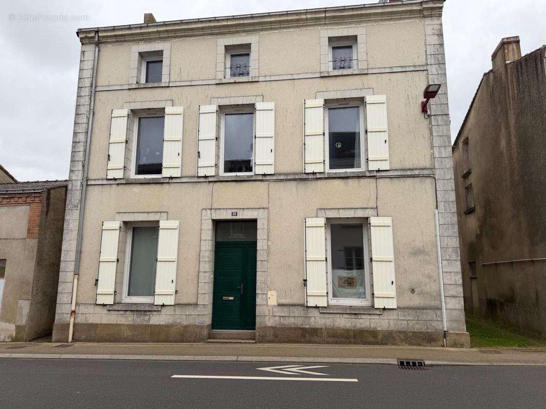 Maison coeur de Trémentines, 10 pièces, 237 m² - photo 4