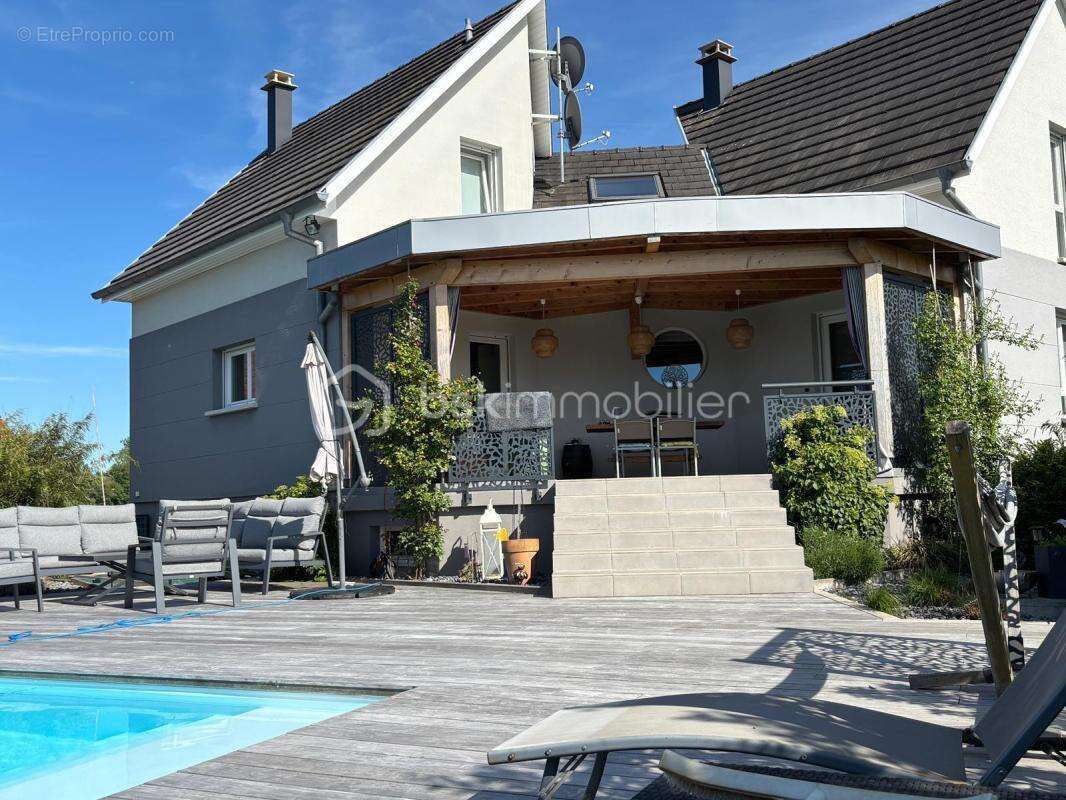 Rare à Fislis ! Maison familiale 154 m² avec piscine et grands espaces - photo 3
