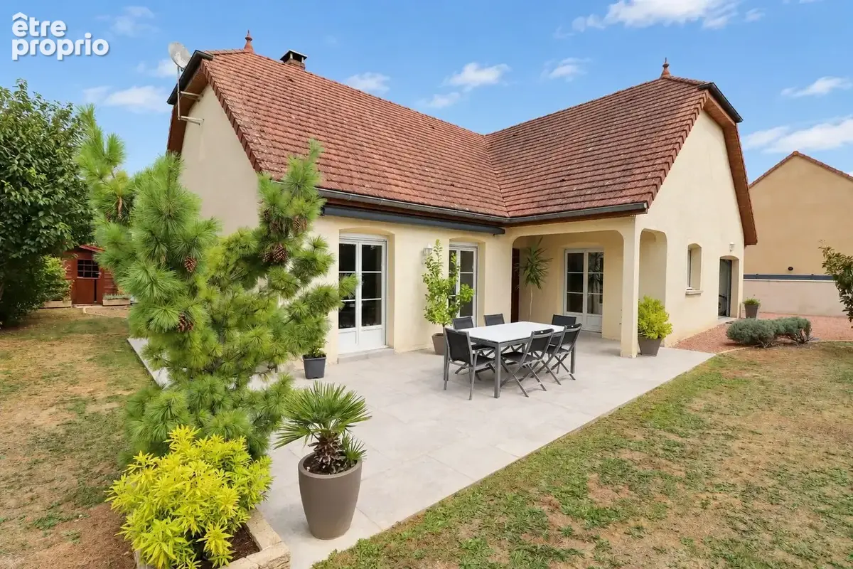 Photo Maison à Orgeux au prix de 370 000€