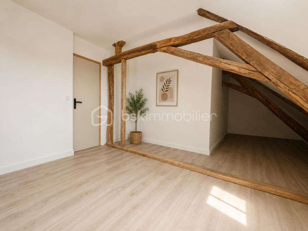 *** Nouveauté en Exclusivité: Coup de cœur assuré pour cette jolie Maison entièrement rénovée avec sa dépendance dans un secteur - photo 5
