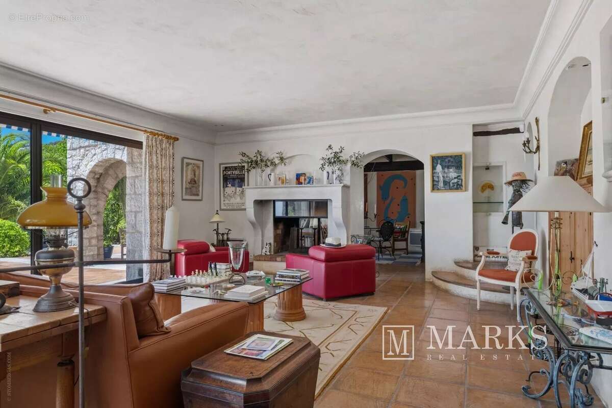 Villa provençale avec vue panoramique sur la Méditerranée et le village d'Èze - photo 25